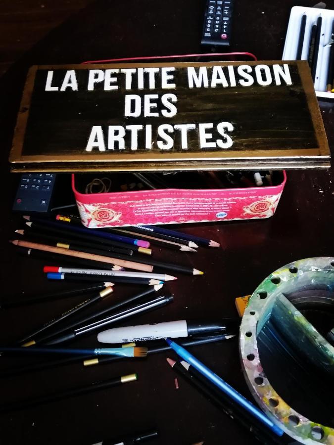 La Petite Maison Des Artiste Saint-Sulpice-les-Feuilles Exterior foto